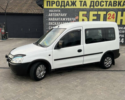 Белый Опель Комбо груз.-пасс., объемом двигателя 1.69 л и пробегом 560 тыс. км за 3100 $, фото 3 на Automoto.ua