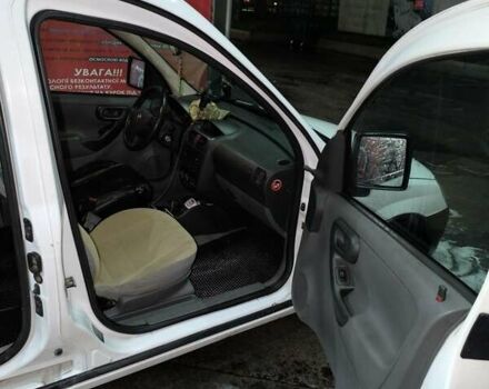 Белый Опель Комбо груз.-пасс., объемом двигателя 1.69 л и пробегом 475 тыс. км за 3500 $, фото 33 на Automoto.ua