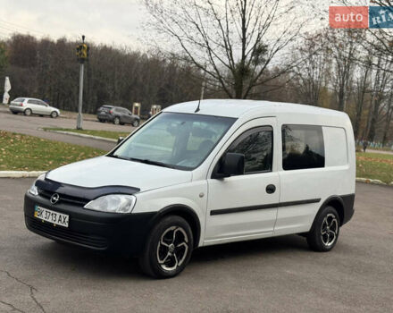 Белый Опель Комбо груз.-пасс., объемом двигателя 1.69 л и пробегом 299 тыс. км за 2999 $, фото 9 на Automoto.ua