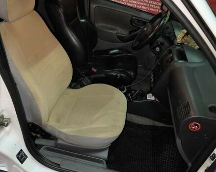 Белый Опель Комбо груз.-пасс., объемом двигателя 1.69 л и пробегом 475 тыс. км за 3500 $, фото 11 на Automoto.ua