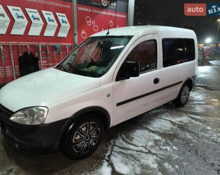Белый Опель Комбо груз.-пасс., объемом двигателя 1.69 л и пробегом 475 тыс. км за 3500 $, фото 6 на Automoto.ua