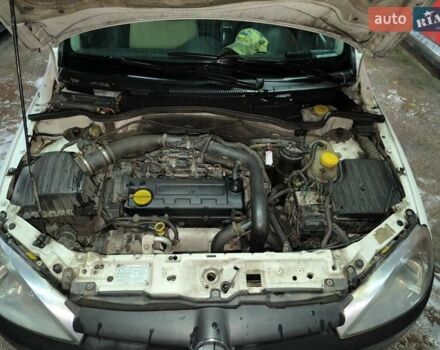 Белый Опель Комбо груз.-пасс., объемом двигателя 1.69 л и пробегом 475 тыс. км за 3500 $, фото 19 на Automoto.ua