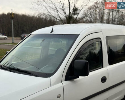 Белый Опель Комбо груз.-пасс., объемом двигателя 1.69 л и пробегом 299 тыс. км за 2999 $, фото 10 на Automoto.ua