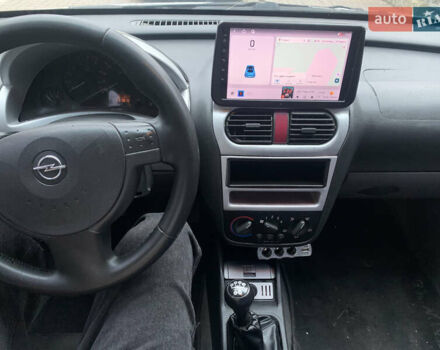 Білий Опель Комбо вант.-пас., об'ємом двигуна 1.69 л та пробігом 500 тис. км за 2750 $, фото 8 на Automoto.ua