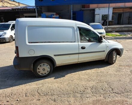 Белый Опель Комбо груз.-пасс., объемом двигателя 0 л и пробегом 553 тыс. км за 4000 $, фото 3 на Automoto.ua