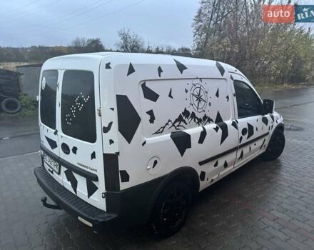 Опель Комбо груз.-пасс. 2003 в Калуше на Automoto.ua Белый Опель Комбо груз.-пасс., объемом двигателя 1.69 л и пробегом 350 тыс. км за 3888 $, фото 6 на Automoto.ua