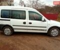 Белый Опель Комбо груз.-пасс., объемом двигателя 1.7 л и пробегом 318 тыс. км за 4200 $, фото 3 на Automoto.ua