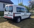 Белый Опель Комбо груз.-пасс., объемом двигателя 1.6 л и пробегом 300 тыс. км за 2350 $, фото 3 на Automoto.ua