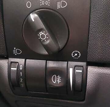 Белый Опель Комбо груз.-пасс., объемом двигателя 1.7 л и пробегом 310 тыс. км за 2350 $, фото 16 на Automoto.ua