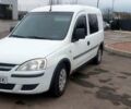Белый Опель Комбо груз.-пасс., объемом двигателя 1.7 л и пробегом 310 тыс. км за 2350 $, фото 1 на Automoto.ua