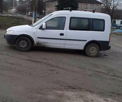 Білий Опель Комбо вант.-пас., об'ємом двигуна 1.69 л та пробігом 408 тис. км за 3300 $, фото 3 на Automoto.ua