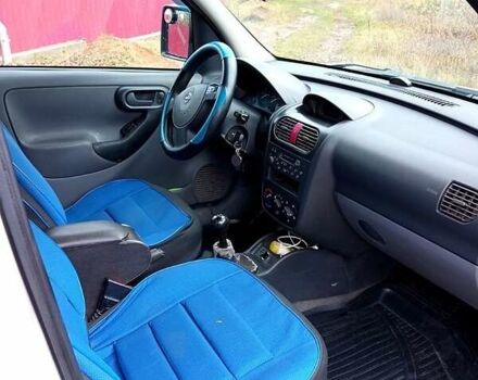 Белый Опель Комбо груз.-пасс., объемом двигателя 1.7 л и пробегом 318 тыс. км за 4200 $, фото 1 на Automoto.ua