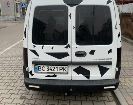 Білий Опель Комбо вант.-пас., об'ємом двигуна 1.69 л та пробігом 500 тис. км за 2750 $, фото 3 на Automoto.ua