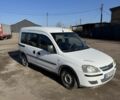 Белый Опель Комбо груз.-пасс., объемом двигателя 1.7 л и пробегом 420 тыс. км за 3000 $, фото 1 на Automoto.ua