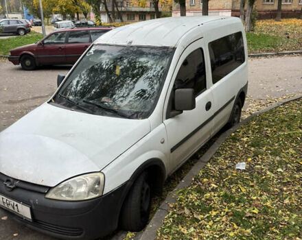 Белый Опель Комбо груз.-пасс., объемом двигателя 1.7 л и пробегом 387 тыс. км за 2400 $, фото 2 на Automoto.ua