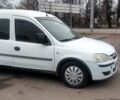 Белый Опель Комбо груз.-пасс., объемом двигателя 1.7 л и пробегом 310 тыс. км за 2350 $, фото 4 на Automoto.ua