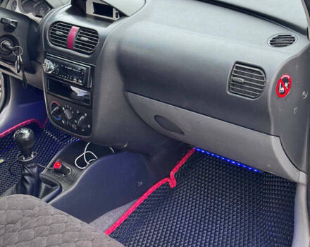 Белый Опель Комбо груз.-пасс., объемом двигателя 1.7 л и пробегом 350 тыс. км за 3500 $, фото 9 на Automoto.ua