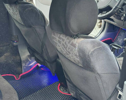 Белый Опель Комбо груз.-пасс., объемом двигателя 1.7 л и пробегом 350 тыс. км за 3500 $, фото 11 на Automoto.ua