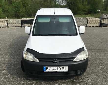 Белый Опель Комбо груз.-пасс., объемом двигателя 1.7 л и пробегом 210 тыс. км за 2950 $, фото 1 на Automoto.ua