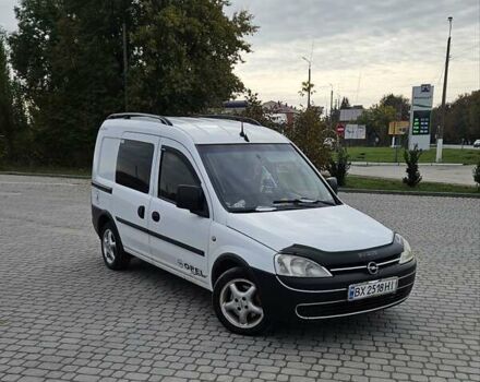 Белый Опель Комбо груз.-пасс., объемом двигателя 1.3 л и пробегом 280 тыс. км за 3100 $, фото 2 на Automoto.ua