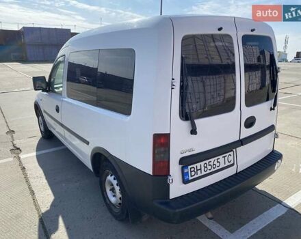 Белый Опель Комбо груз.-пасс., объемом двигателя 1.7 л и пробегом 442 тыс. км за 3300 $, фото 2 на Automoto.ua