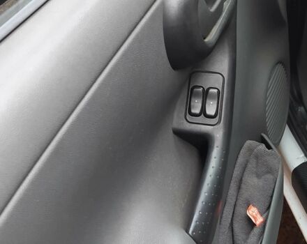 Белый Опель Комбо груз.-пасс., объемом двигателя 1.2 л и пробегом 300 тыс. км за 3950 $, фото 5 на Automoto.ua