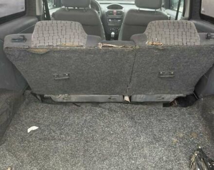 Белый Опель Комбо груз.-пасс., объемом двигателя 1.3 л и пробегом 267 тыс. км за 2700 $, фото 7 на Automoto.ua