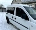 Білий Опель Комбо вант.-пас., об'ємом двигуна 1.7 л та пробігом 281 тис. км за 4100 $, фото 2 на Automoto.ua