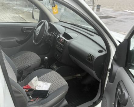 Белый Опель Комбо груз.-пасс., объемом двигателя 0 л и пробегом 260 тыс. км за 2700 $, фото 5 на Automoto.ua