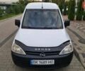 Белый Опель Комбо груз.-пасс., объемом двигателя 1.3 л и пробегом 300 тыс. км за 2999 $, фото 1 на Automoto.ua