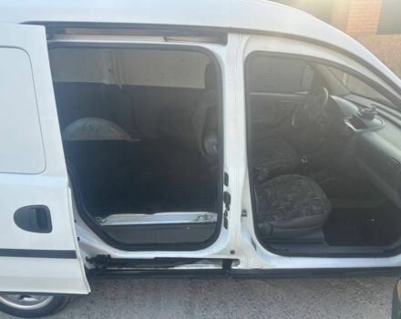 Білий Опель Комбо вант.-пас., об'ємом двигуна 1.3 л та пробігом 288 тис. км за 3299 $, фото 4 на Automoto.ua