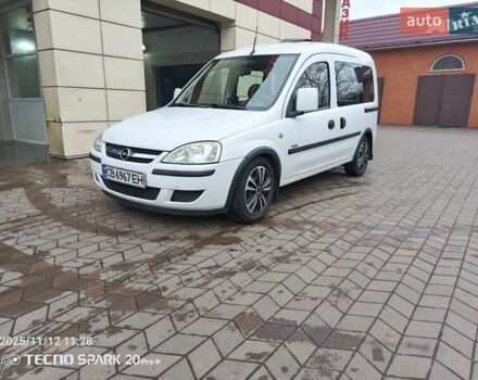 Білий Опель Комбо вант.-пас., об'ємом двигуна 1.7 л та пробігом 250 тис. км за 4500 $, фото 1 на Automoto.ua