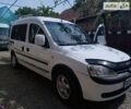 Белый Опель Комбо груз.-пасс., объемом двигателя 1.2 л и пробегом 260 тыс. км за 3100 $, фото 1 на Automoto.ua