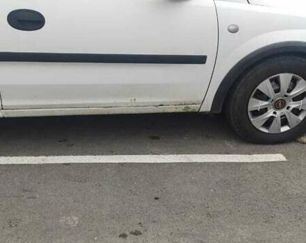 Белый Опель Комбо груз.-пасс., объемом двигателя 1.3 л и пробегом 286 тыс. км за 3300 $, фото 6 на Automoto.ua