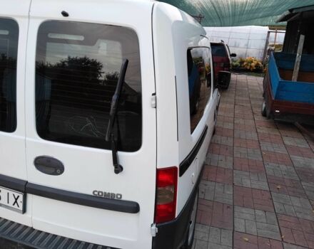 Белый Опель Комбо груз.-пасс., объемом двигателя 1.6 л и пробегом 290 тыс. км за 2400 $, фото 13 на Automoto.ua