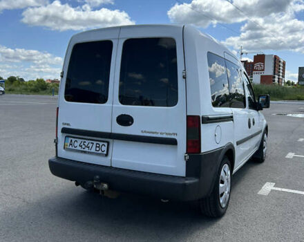 Опель Комбо груз.-пасс. 2005 в Луцке на Automoto.ua Белый Опель Комбо груз.-пасс., объемом двигателя 1.7 л и пробегом 396 тыс. км за 4000 $, фото 2 на Automoto.ua