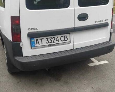 Белый Опель Комбо груз.-пасс., объемом двигателя 1.3 л и пробегом 286 тыс. км за 3300 $, фото 2 на Automoto.ua