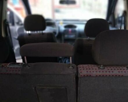 Белый Опель Комбо груз.-пасс., объемом двигателя 1.3 л и пробегом 300 тыс. км за 4200 $, фото 3 на Automoto.ua