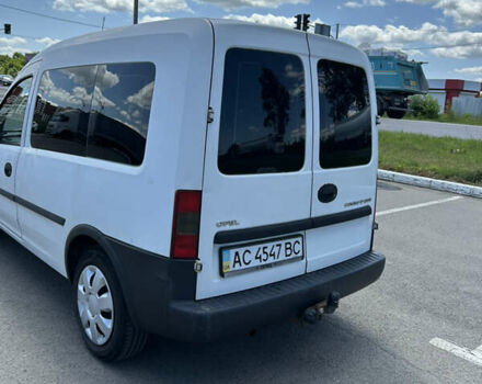 Опель Комбо груз.-пасс. 2005 в Луцке на Automoto.ua Белый Опель Комбо груз.-пасс., объемом двигателя 1.7 л и пробегом 396 тыс. км за 4000 $, фото 4 на Automoto.ua