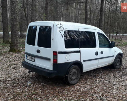 Белый Опель Комбо груз.-пасс., объемом двигателя 1.3 л и пробегом 220 тыс. км за 3800 $, фото 2 на Automoto.ua