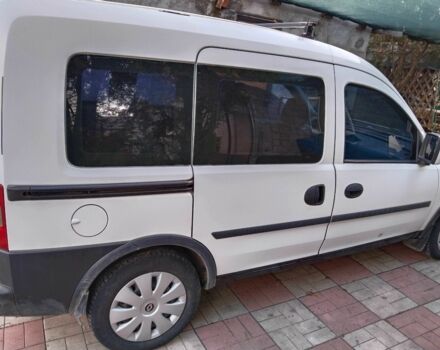 Белый Опель Комбо груз.-пасс., объемом двигателя 1.6 л и пробегом 290 тыс. км за 2400 $, фото 14 на Automoto.ua