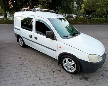 Білий Опель Комбо вант.-пас., об'ємом двигуна 1.69 л та пробігом 300 тис. км за 3600 $, фото 4 на Automoto.ua