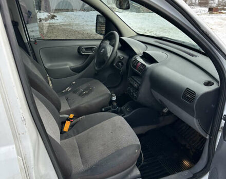 Белый Опель Комбо груз.-пасс., объемом двигателя 1.2 л и пробегом 280 тыс. км за 2999 $, фото 6 на Automoto.ua