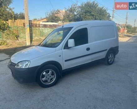 Білий Опель Комбо вант.-пас., об'ємом двигуна 1.3 л та пробігом 284 тис. км за 3500 $, фото 1 на Automoto.ua