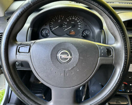 Опель Комбо груз.-пасс. 2005 в Луцке на Automoto.ua Белый Опель Комбо груз.-пасс., объемом двигателя 1.7 л и пробегом 396 тыс. км за 4000 $, фото 9 на Automoto.ua