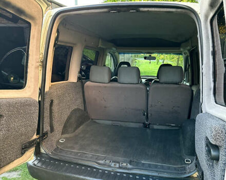 Опель Комбо груз.-пасс. 2005 в Луцке на Automoto.ua Белый Опель Комбо груз.-пасс., объемом двигателя 1.7 л и пробегом 396 тыс. км за 4000 $, фото 10 на Automoto.ua