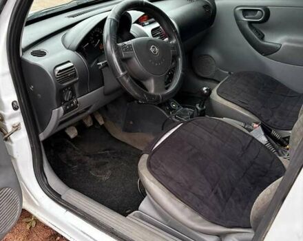 Белый Опель Комбо груз.-пасс., объемом двигателя 1.7 л и пробегом 380 тыс. км за 3500 $, фото 11 на Automoto.ua