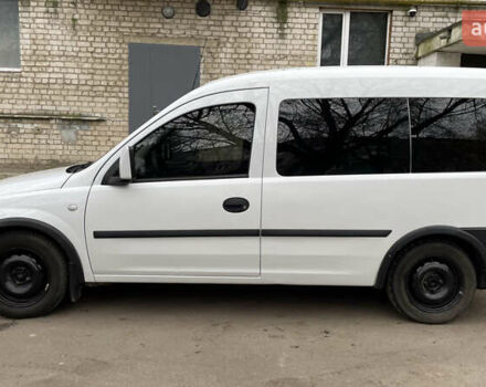 Білий Опель Комбо вант.-пас., об'ємом двигуна 1.25 л та пробігом 365 тис. км за 4000 $, фото 6 на Automoto.ua