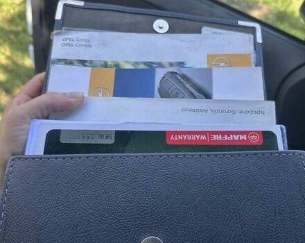 Белый Опель Комбо груз.-пасс., объемом двигателя 1.2 л и пробегом 254 тыс. км за 4150 $, фото 7 на Automoto.ua