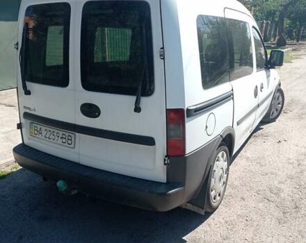 Белый Опель Комбо груз.-пасс., объемом двигателя 1.2 л и пробегом 350 тыс. км за 3800 $, фото 12 на Automoto.ua
